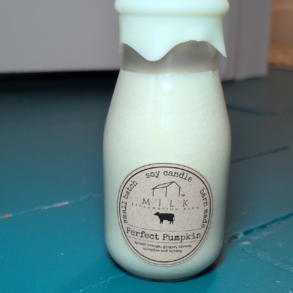 milk reclamation barn Other - Soy Candle - Cream